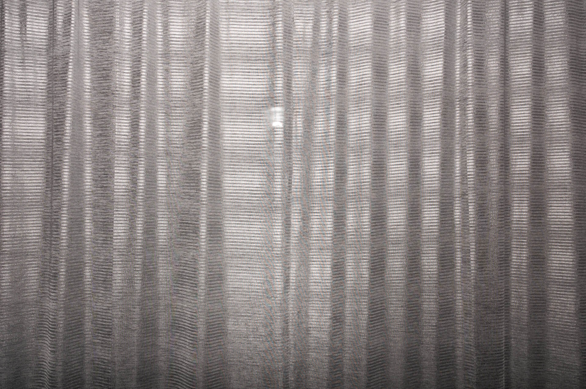 fotobox-halle-hintergrund-vorhang-stoff-effekt-stoff-gross-silber